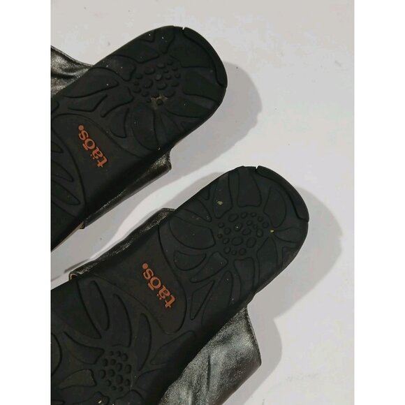 Taos Gift 2 Silver Leather Slide Thong Sandals - Picture 6 of 7